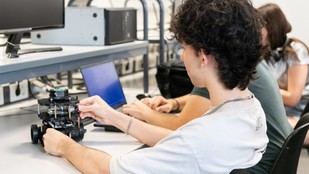 UPV integra la Inteligencia Artificial en su formación académica