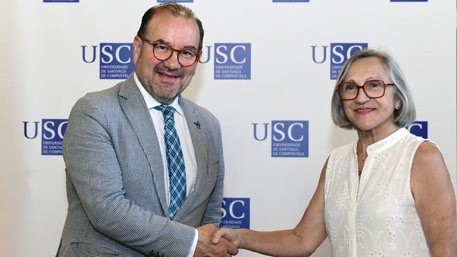 USC y AGADEA firman un convenio de colaboración para mejorar la atención a personas con demencia