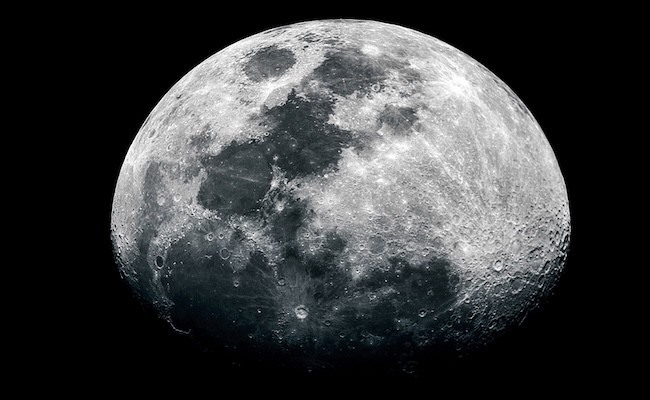 Viasat se une a organizaciones británicas para crear red de comunicaciones lunar