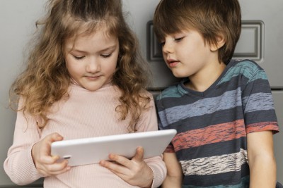 Videojuegos educativos para enseñar programación a niños pequeños