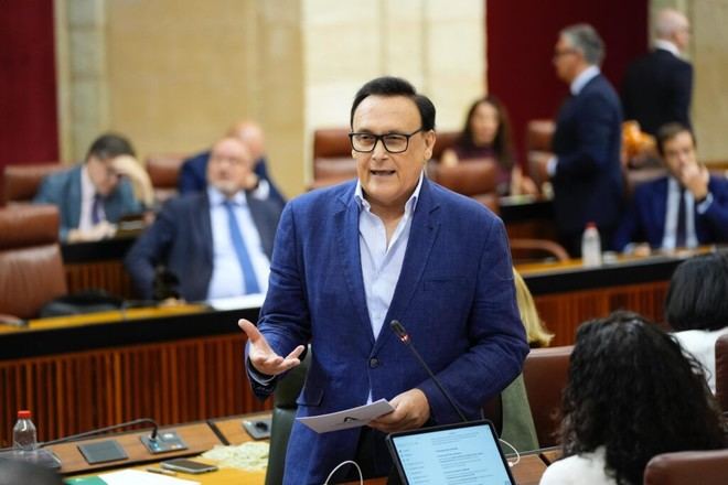 Villamandos duda que el Gobierno escuche a 13 CCAA sobre el decreto universitario