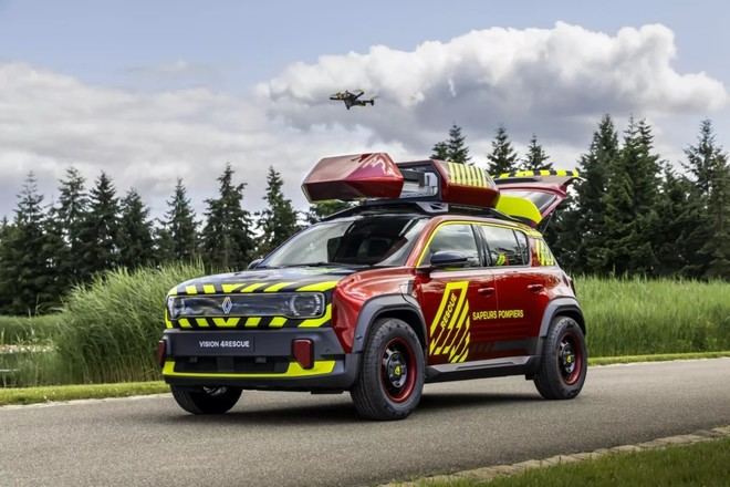 Renault presenta el vehículo de emergencia Vision 4Rescue, un innovador centro de mando móvil