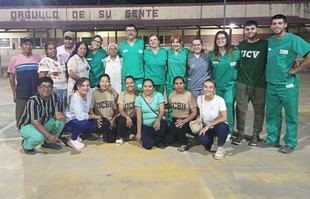 Voluntarios de la UCV brindan atención médica a más de 360 personas en Bolivia