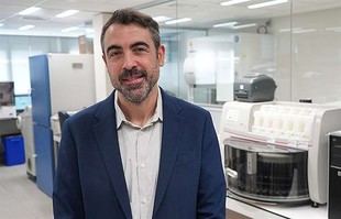 Ignacio Sáez advierte sobre el impacto de móviles y redes sociales en nuestra forma de pensar