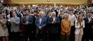 Primera promoción del Colegio Preuniversitario Cereijo recibe diplomas