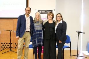 Julieta Fierro comparte su visión sobre física en la UASLP