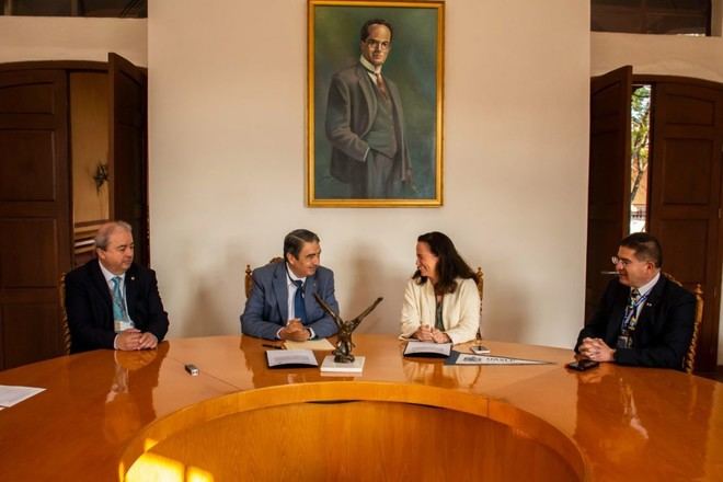 UASLP y ESTP de París firman acuerdo para movilidad académica