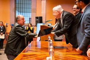 FCA celebra 50 años de su Maestría en Administración en UASLP