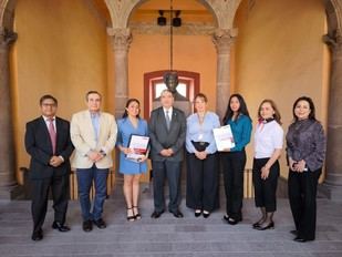 Alumnas de la UASLP destacan en programa nacional de Banorte