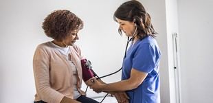 Investigación revela errores en la medición de la presión arterial y propone soluciones