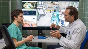 Robots como asistentes en cirugía: un avance en la colaboración humano-máquina FAQs: 1. ¿Qué tipo de datos se están recopilando para mejorar la integración de robots en las operaciones? 2. ¿Cuáles son los beneficios esperados de utilizar robots en el quirófano? 3. ¿Qué implicaciones éticas tiene el uso de robots en procedimientos quirúrgicos?