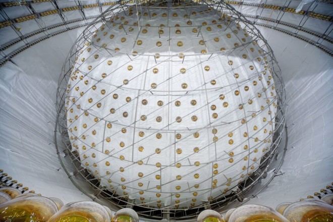 JUNO, el mayor detector de neutrinos del mundo, comienza a operar en China