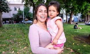 Promulgan ley que protege derechos de estudiantes cuidadores en Chile