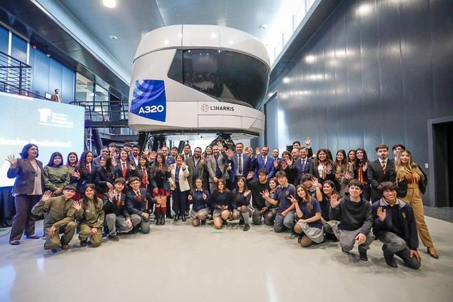 Mineduc fortalece educación técnica aeroespacial en Chile tras 83 años